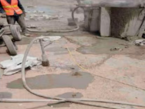 庆阳水泥混凝土路面板底注浆技术 路面脱空注浆整治方案